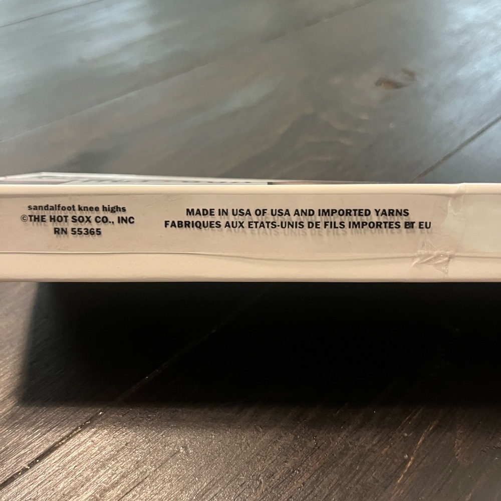 Hot Sox Sheer Knee Highs multicolor pack, Size 8 1/2-11. Brand New. - Picture 6 of 8